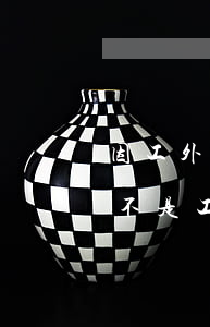 因工外出被狗咬傷，去找狗又被主人打骨折，是不是工傷？